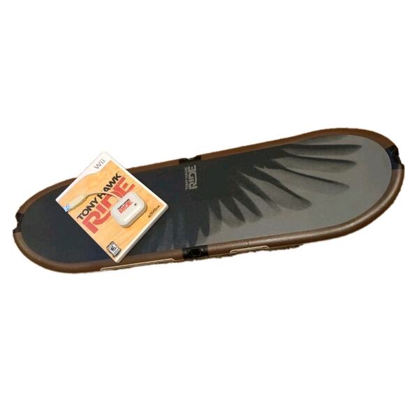 Tony Hawk Ride game w/ Wireless Skateboard & Dongle (Nintendo Wii)
